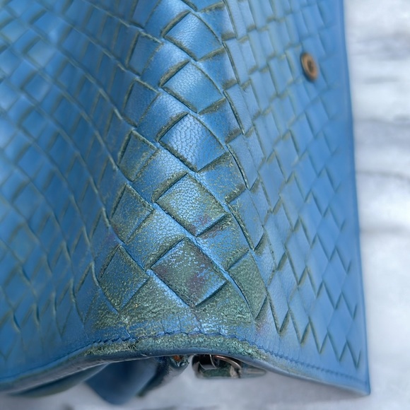 Blue Bottega Veneta woven leather long snap wallet w/ zipper pouch, casual vibe - Picture 11 of 16